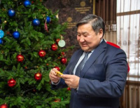 Глава Тувы присоединился к всероссийской благотворительной акции «Ёлка желаний»